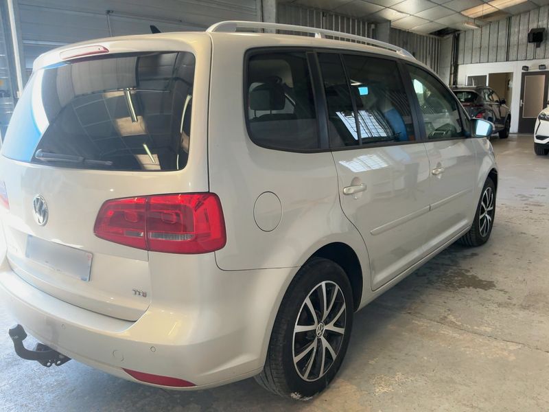 Volkswagen Touran 1.6 TDI Design Edition 2014 – снимка 8