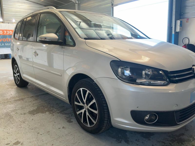 Volkswagen Touran 1.6 TDI Design Edition 2014 – снимка 12