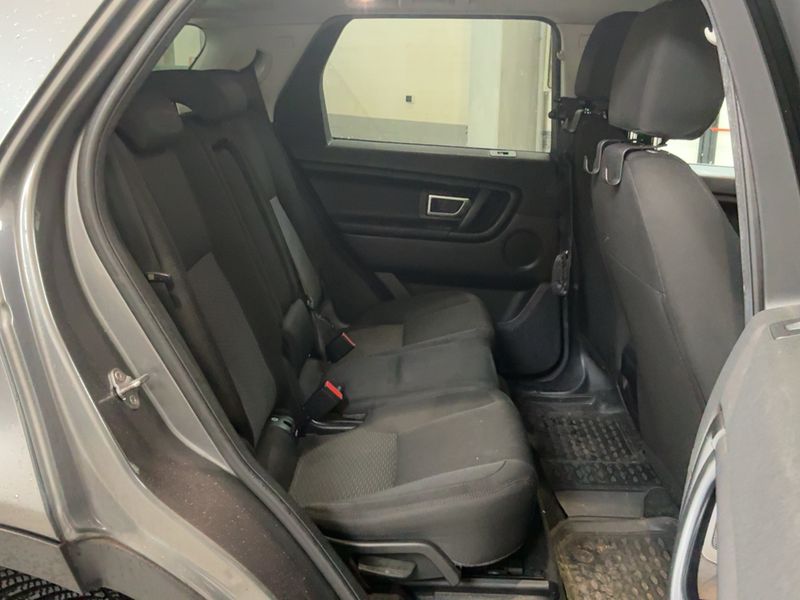 Land Rover Discovery Sport 2.0 Td4 SE AWD 2017 – снимка 19