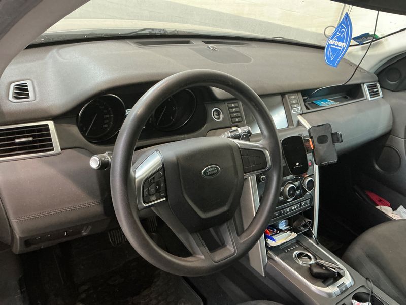 Land Rover Discovery Sport 2.0 Td4 SE AWD 2017 – снимка 21