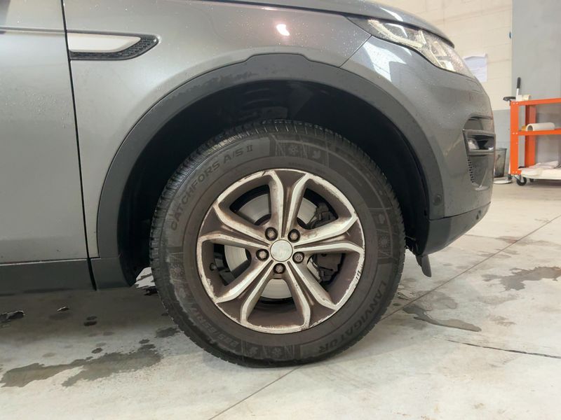Land Rover Discovery Sport 2.0 Td4 SE AWD 2017 – снимка 11