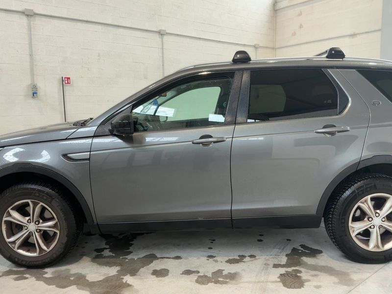 Land Rover Discovery Sport 2.0 Td4 SE AWD 2017 – снимка 4