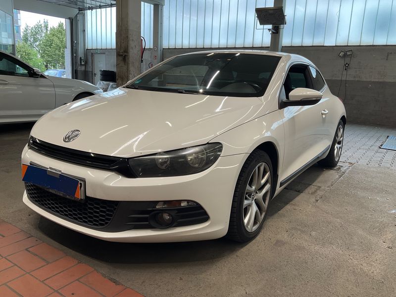 Volkswagen Scirocco 2.0 TSI 2009 – снимка 1