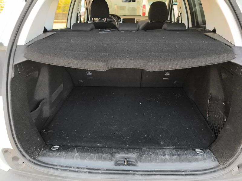Peugeot 2008 1.2 e-VTi Style 2017 – снимка 9