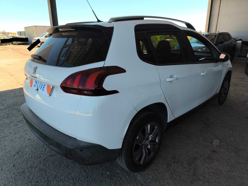 Peugeot 2008 1.2 e-VTi Style 2017 – снимка 5