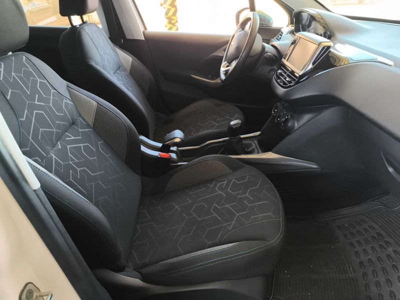 Peugeot 2008 1.2 e-VTi Style 2017 – снимка 10