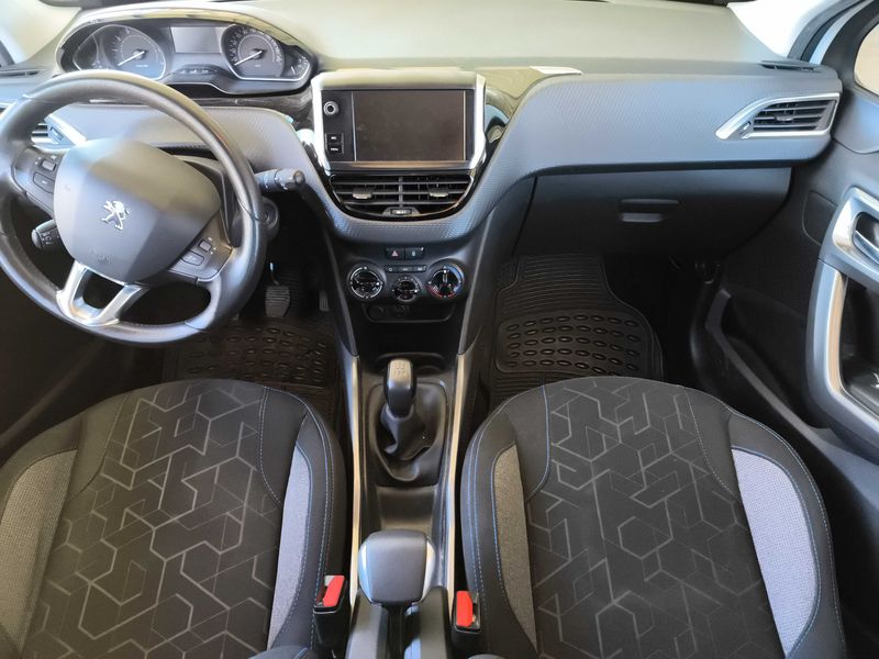 Peugeot 2008 1.2 e-VTi Style 2017 – снимка 11