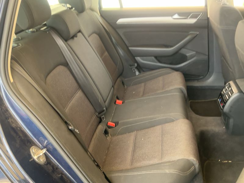 Volkswagen Passat 1.6 TDI Comfortline BlueMotion Tech 2015 – снимка 14