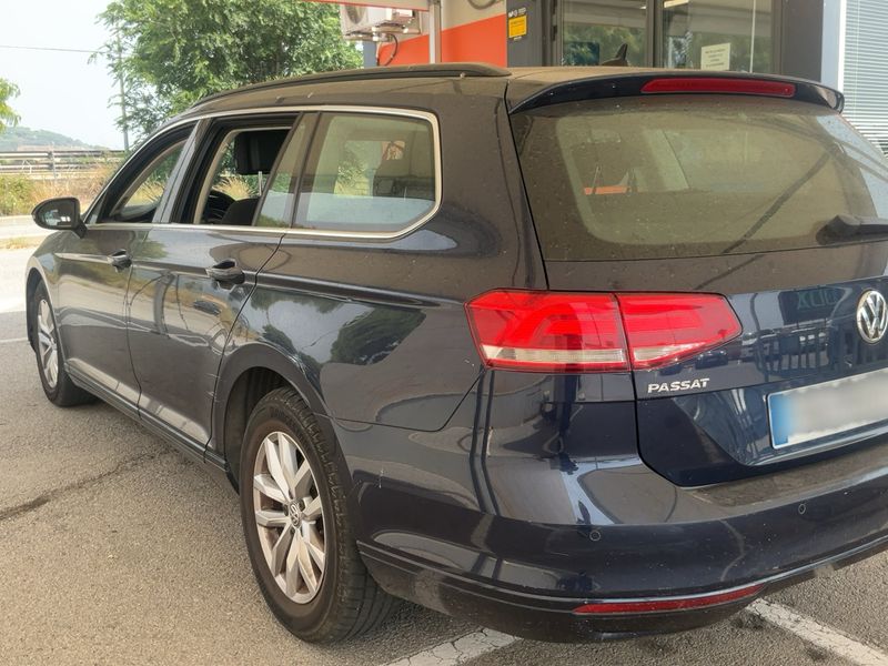 Volkswagen Passat 1.6 TDI Comfortline BlueMotion Tech 2015 – снимка на щета