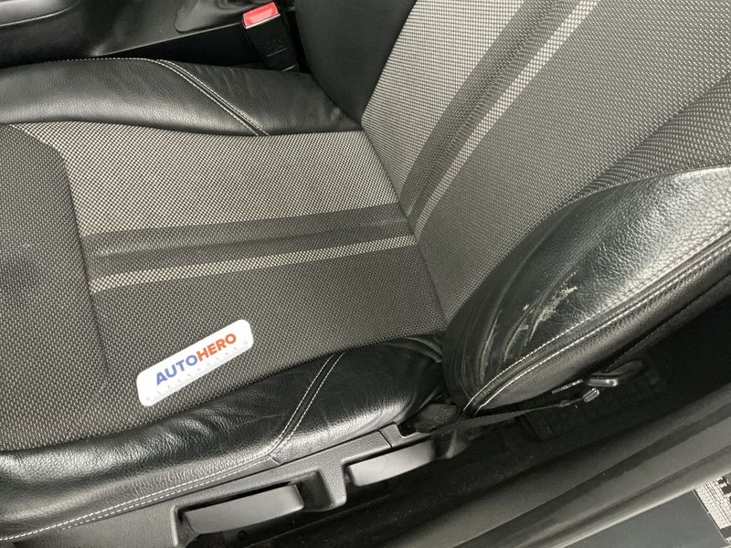 BMW 1er 118d Urban Line 2016 – снимка 32