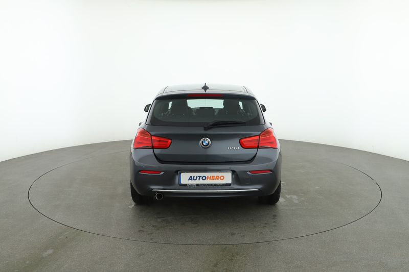 BMW 1er 118d Urban Line 2016 – снимка 7