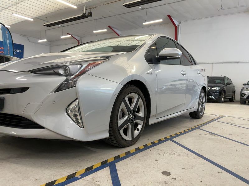 Toyota Prius 1.8 Lounge 2016 – снимка 2