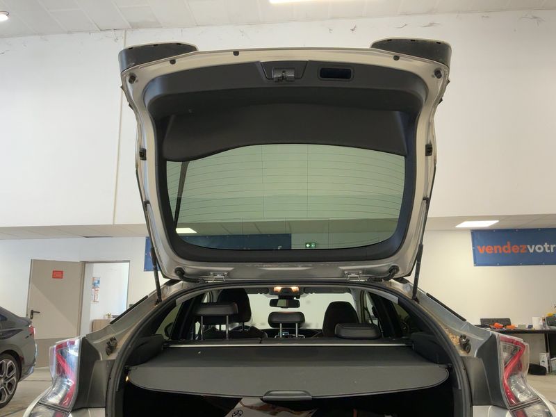 Toyota Prius 1.8 Lounge 2016 – снимка 15