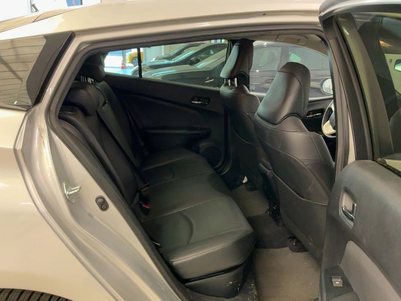 Toyota Prius 1.8 Lounge 2016 – снимка 19