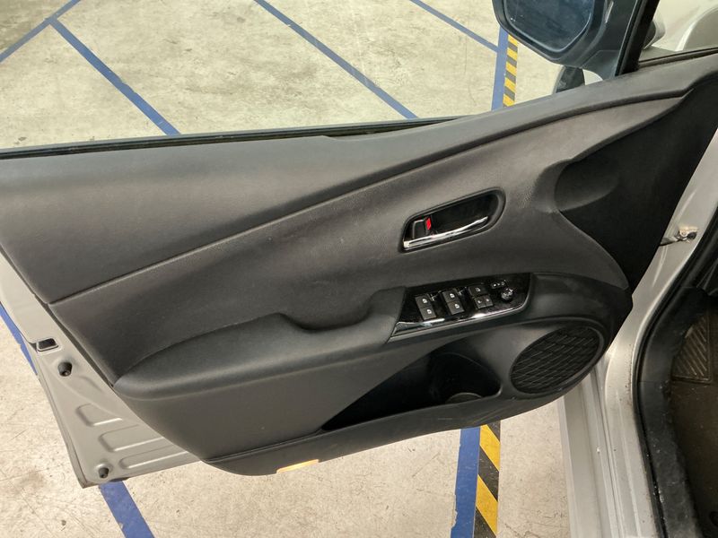 Toyota Prius 1.8 Lounge 2016 – снимка 25