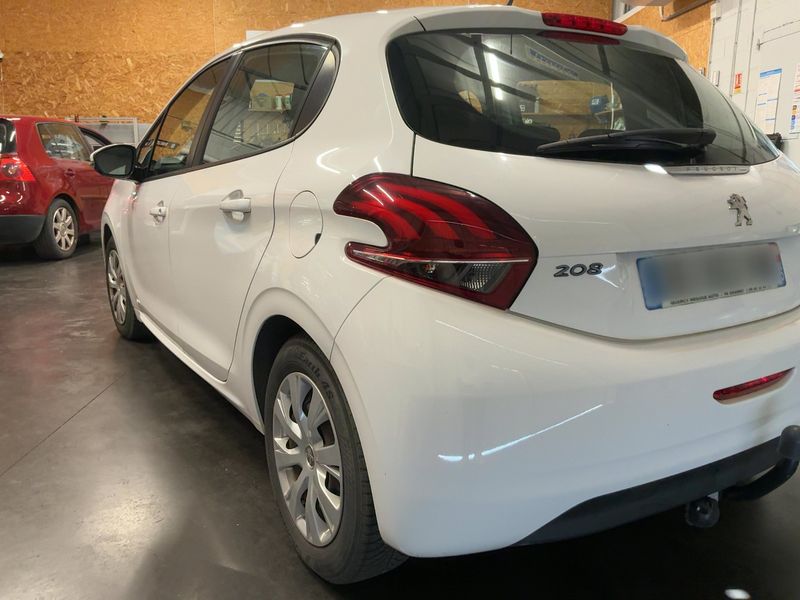Peugeot 208 1.2 e-VTi Active 2017 – снимка 6