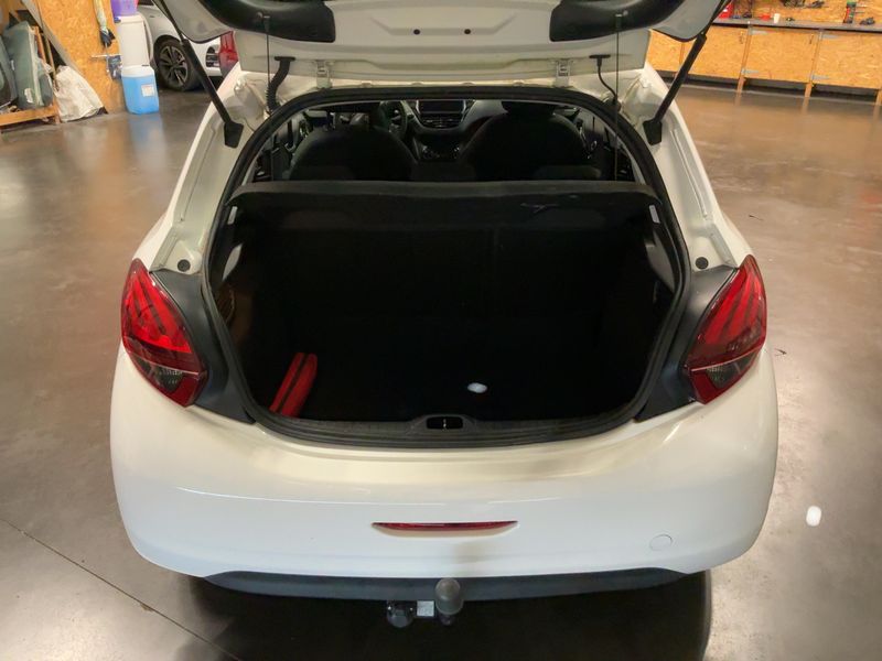 Peugeot 208 1.2 e-VTi Active 2017 – снимка 15