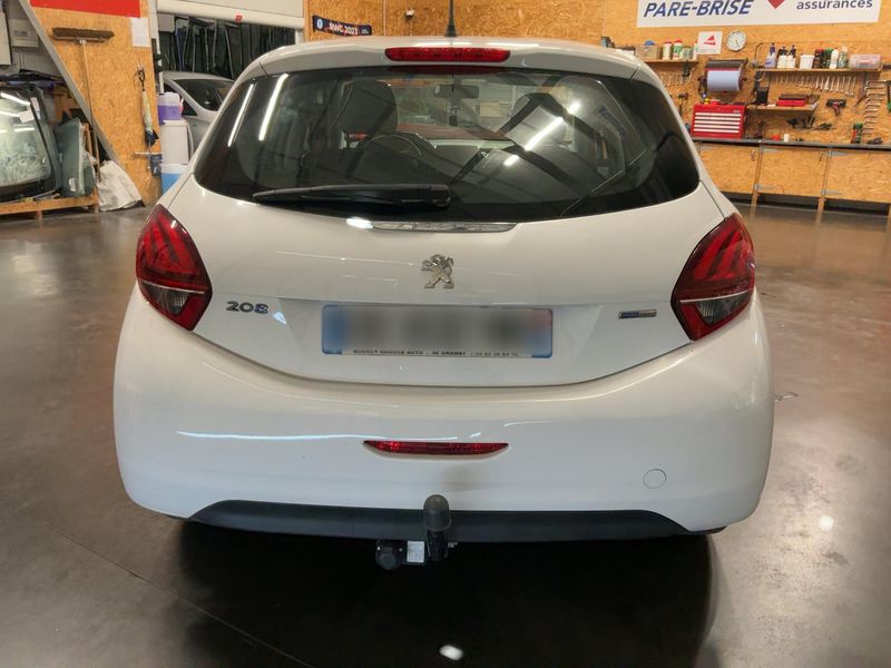Peugeot 208 1.2 e-VTi Active 2017 – снимка 7