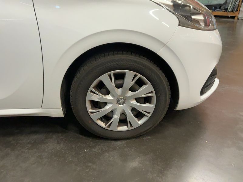Peugeot 208 1.2 e-VTi Active 2017 – снимка 11