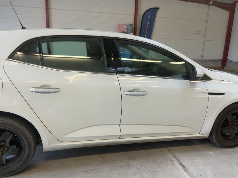 Renault Megane 1.5 BLUE dCi Business 2020 – снимка 10