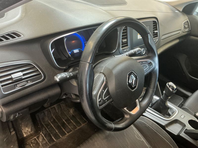 Renault Megane 1.5 BLUE dCi Business 2020 – снимка 25