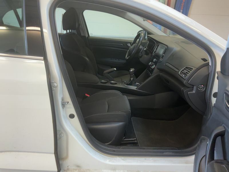 Renault Megane 1.5 BLUE dCi Business 2020 – снимка 16