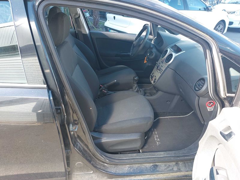 Opel Corsa 1.3 CDTI Essentia 2009 – снимка 10