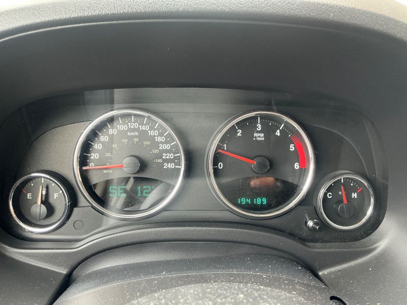 Jeep Compass 2.2 CRD Limited 4x4 2011 – снимка 4
