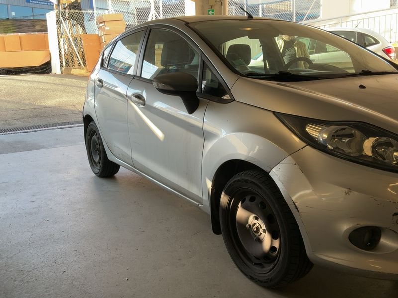 Ford Fiesta 1.4 Trend 2010 – снимка 12