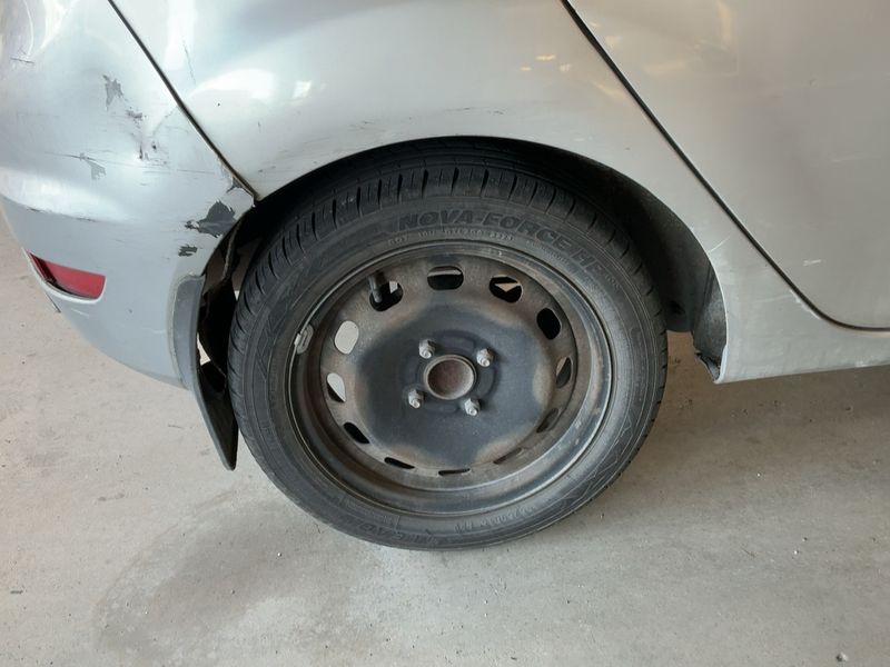 Ford Fiesta 1.4 Trend 2010 – снимка 9