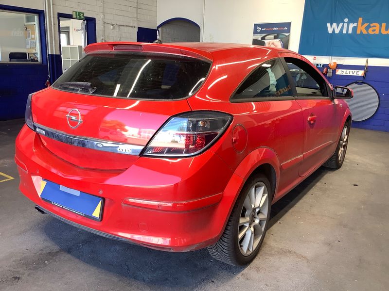 Opel Astra GTC 1.8 Sport 2007 – снимка 2