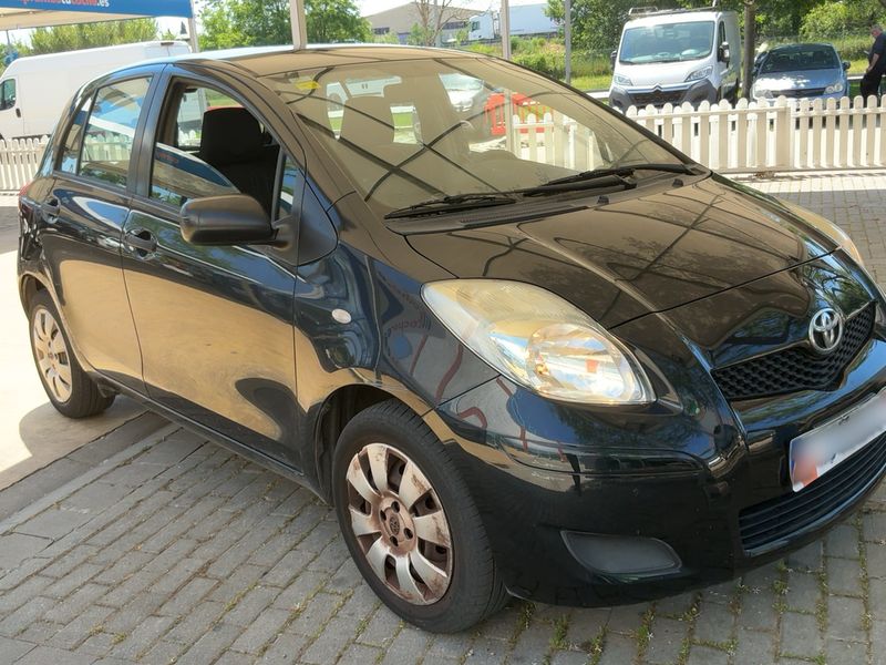 Toyota Yaris 1.4 D-4D Connect 2011 – снимка 12