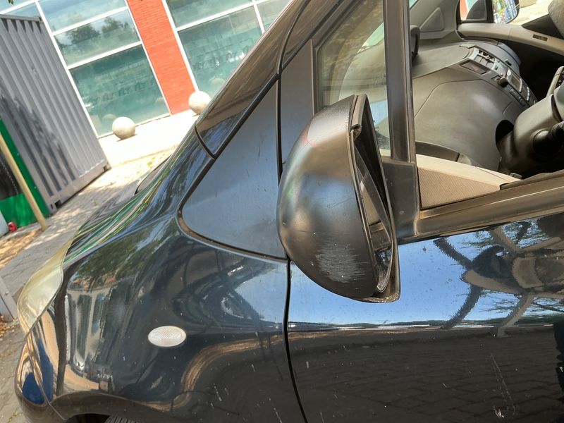Toyota Yaris 1.4 D-4D Connect 2011 – снимка 27