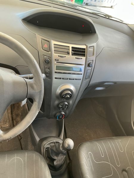 Toyota Yaris 1.4 D-4D Connect 2011 – снимка 29
