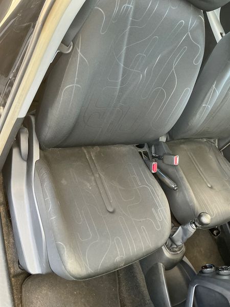 Toyota Yaris 1.4 D-4D Connect 2011 – снимка 30