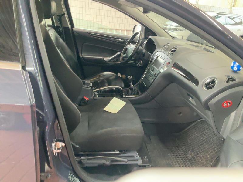 Ford Mondeo 2.2 TDCi Titanium X 2013 – снимка 17