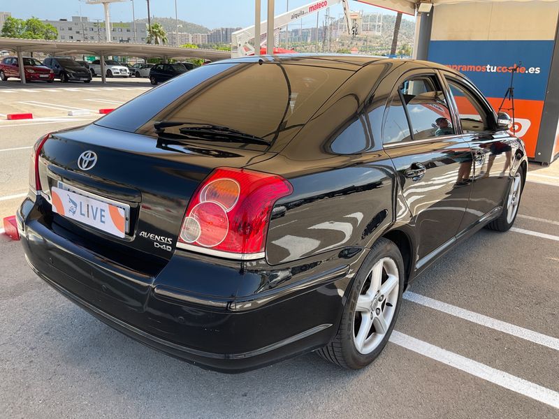 Toyota Avensis 2.2 D-4D Executive 2008 – снимка 2