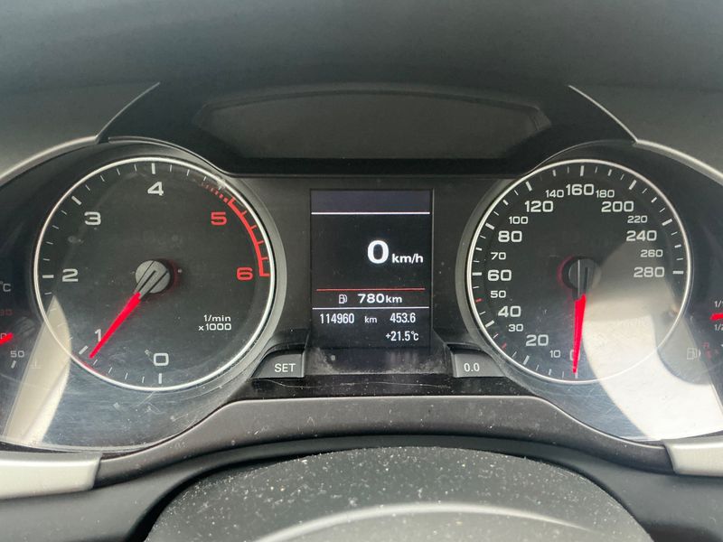 Audi A4 2.0 TDI Ambition 2011 – снимка 13