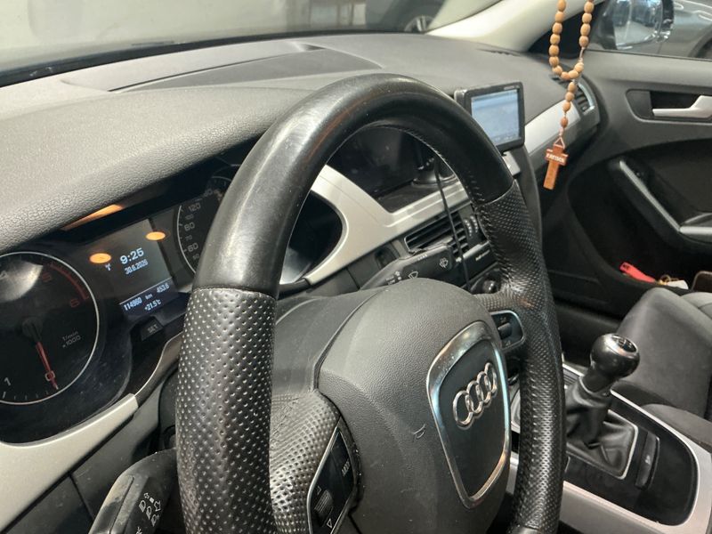 Audi A4 2.0 TDI Ambition 2011 – снимка на щета