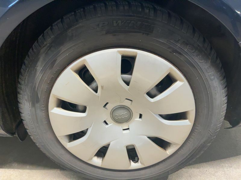 Audi A4 2.0 TDI Ambition 2011 – снимка 17