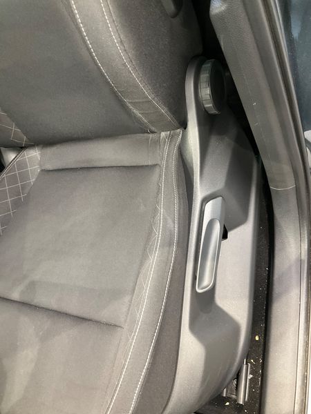 Skoda Karoq 1.6 TDI Ambition 2019 – снимка 29