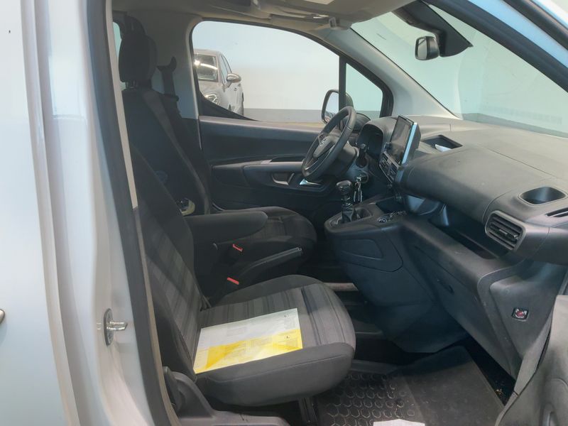 Opel Combo Life 1.5 CDTI Edition 2022 – снимка 16