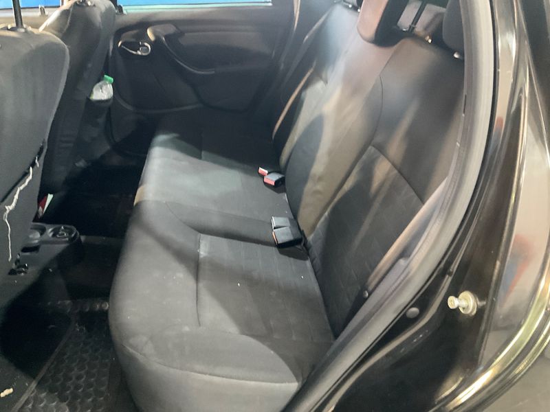 Dacia Duster 1.5 dCi Laureate 4x2 2014 – снимка 39