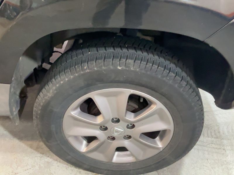 Dacia Duster 1.5 dCi Laureate 4x2 2014 – снимка 5