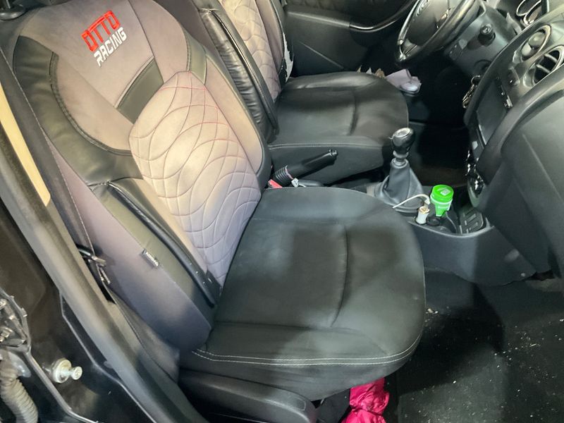 Dacia Duster 1.5 dCi Laureate 4x2 2014 – снимка 36
