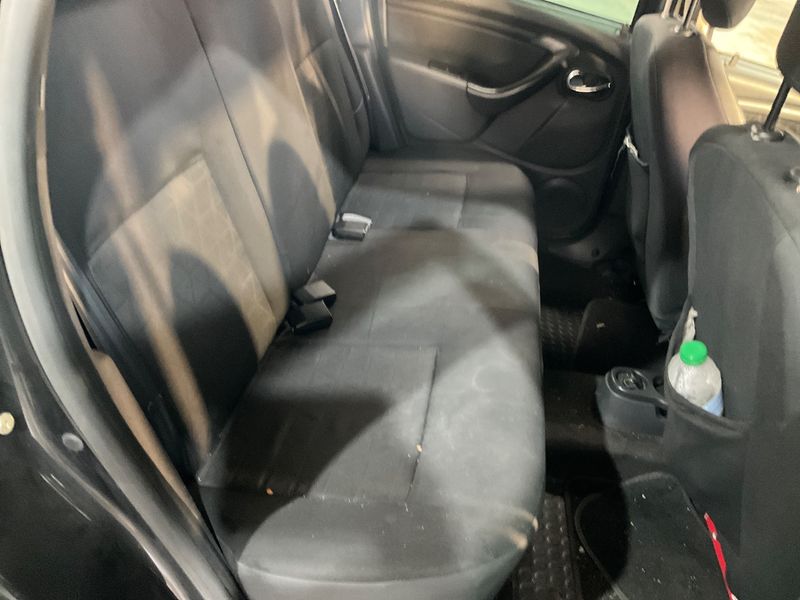Dacia Duster 1.5 dCi Laureate 4x2 2014 – снимка 38