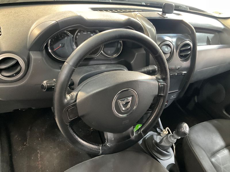 Dacia Duster 1.5 dCi Laureate 4x2 2014 – снимка 41