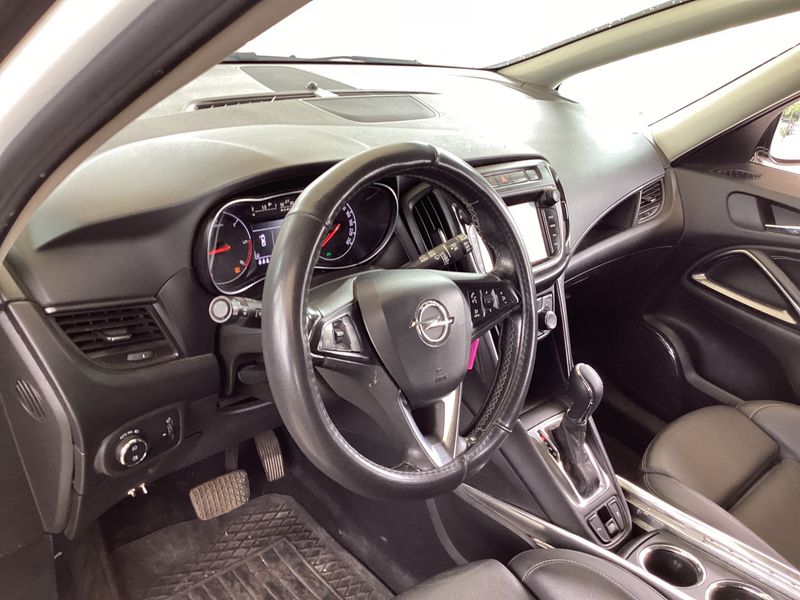 Opel Zafira Tourer 2.0 CDTI Excellence 2017 – снимка 31
