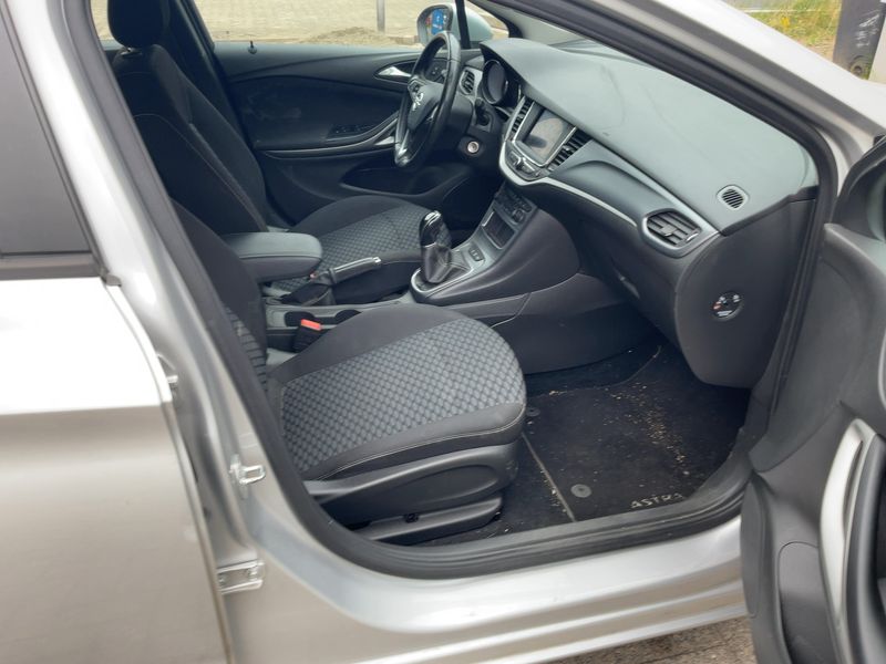 Opel Astra 1.2 Turbo Edition Start/Stop 2020 – снимка 16