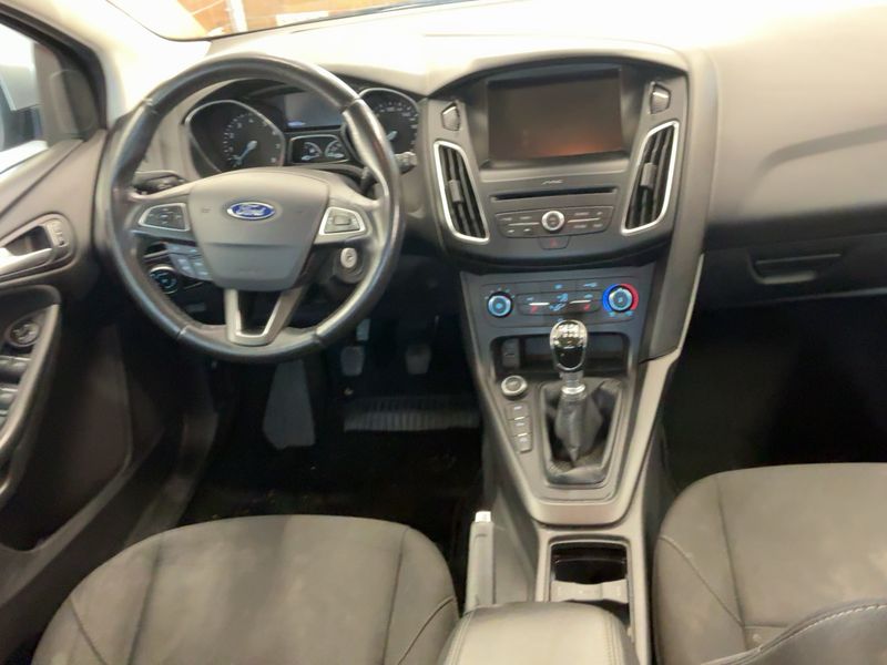Ford Focus 1.5 EcoBoost Business 2016 – снимка 17